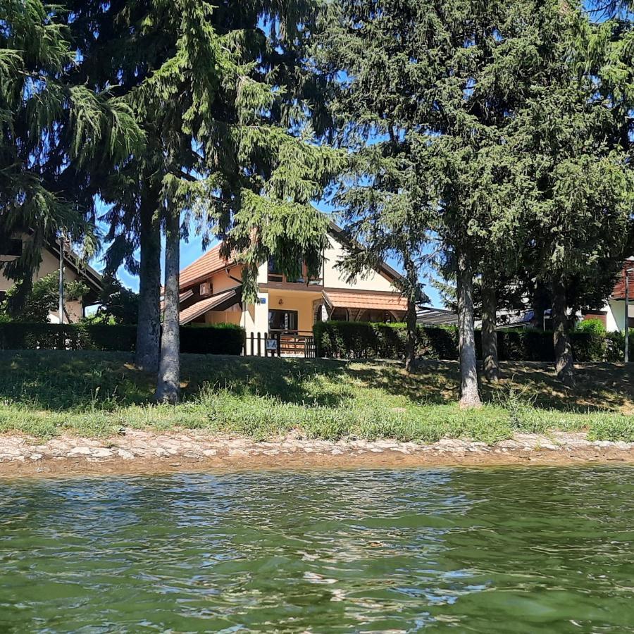 Spacious Apartment "Ana" On Lake Sabljaci โอกูลิน ภายนอก รูปภาพ